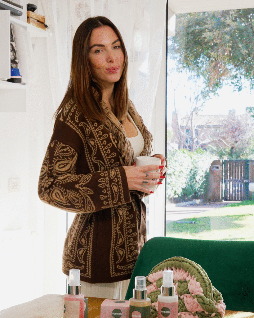 Micol Olivieri racconta il suo incontro con Momenti, il brand che celebra le donne.